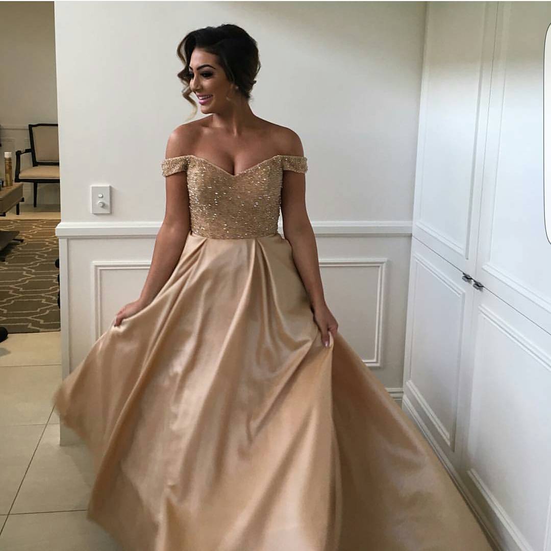 Sexy Off The Shoulder Sequins And Beaded Sweetheart Long Satin Ball Gowns Prom Dressgold Prom 